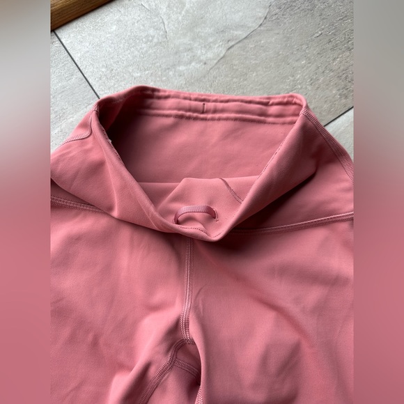 Lululemon Wunder Train High-Rise Tight Leggings 25" - Picture 5 of 8